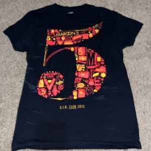 Maroon 5 slim fit size medium T-shirt